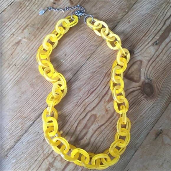 AliKahn Jewelry Alikahn Bright Yellow Acrylic Chain Link Necklace